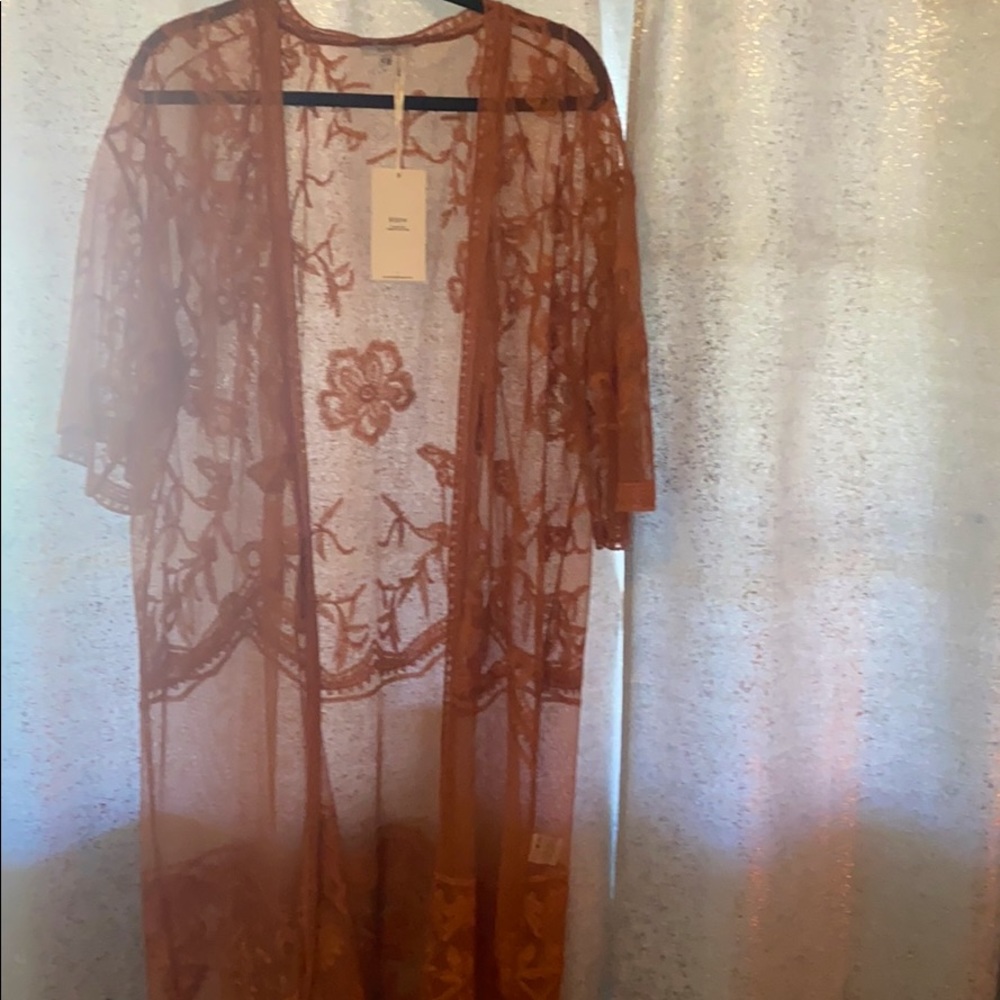 LACE KIMONO